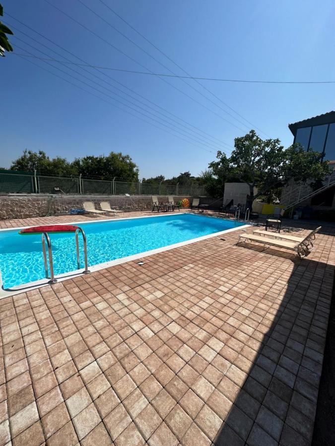 דירות Khloi Solmar Aegina With Private Pool - Jacuzzi מראה חיצוני תמונה