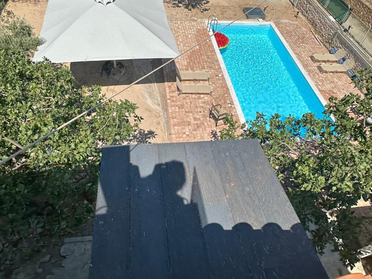 דירות Khloi Solmar Aegina With Private Pool - Jacuzzi מראה חיצוני תמונה