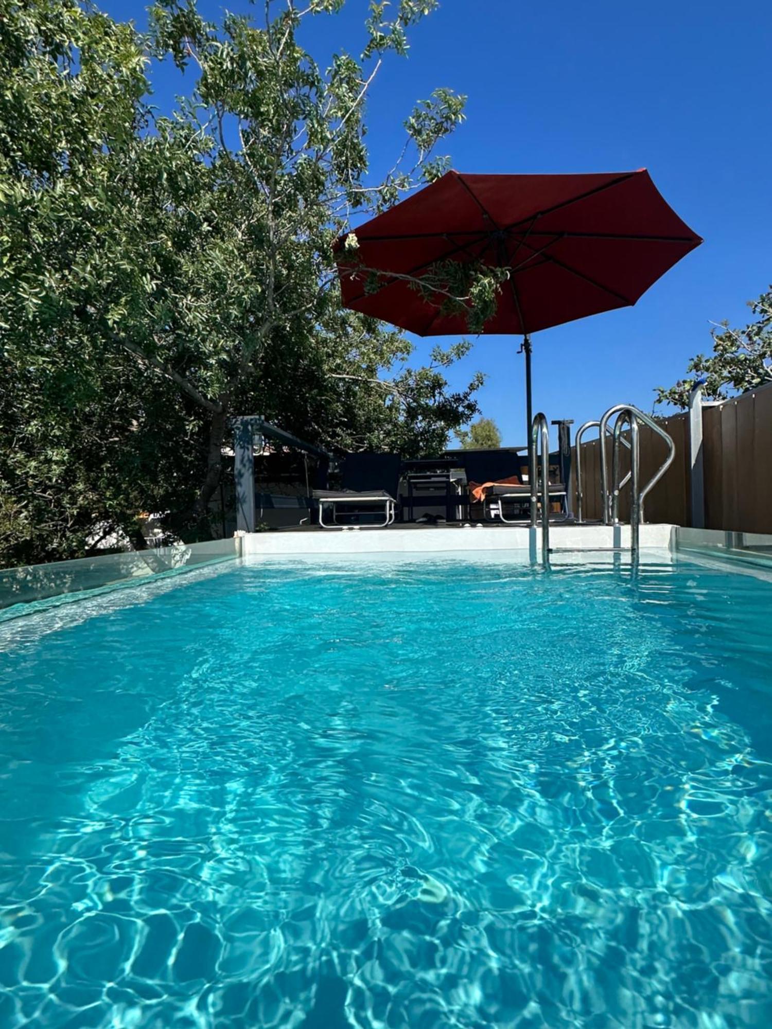 דירות Khloi Solmar Aegina With Private Pool - Jacuzzi מראה חיצוני תמונה